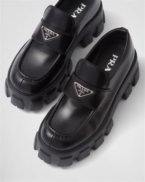 Mocassins Monolith en cuir en noir – Prada 